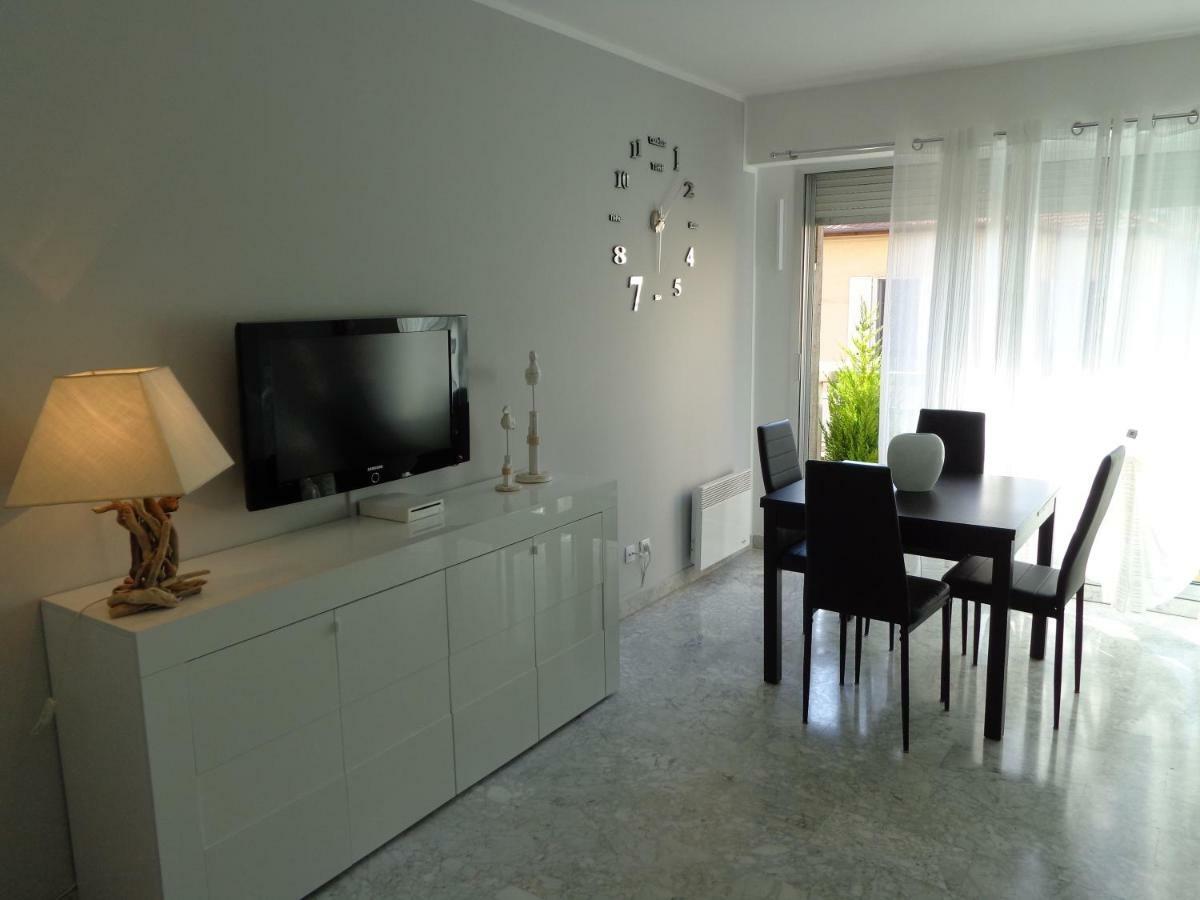 Residence Albert Premier Ментона Экстерьер фото